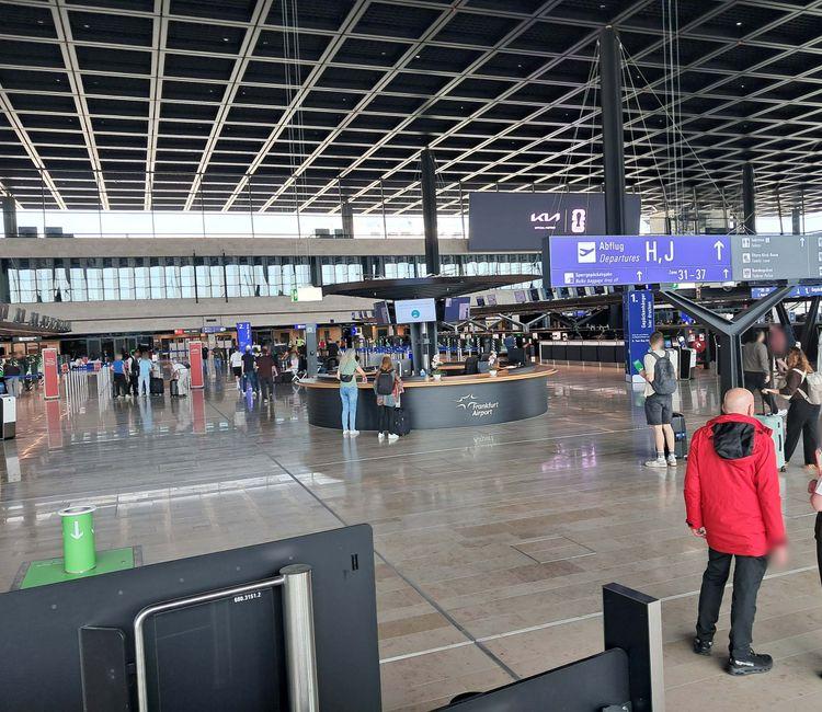 Infopoint Abflug Frankfurt Airport