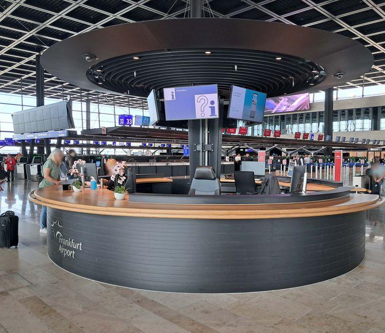 Infopoint Abflug Frankfurt Airport