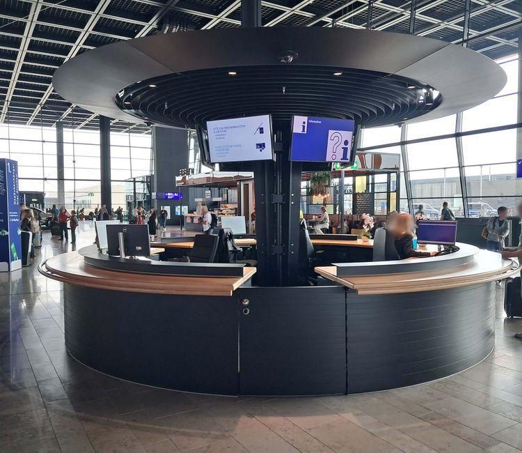 Infopoint Abflug Frankfurt Airport